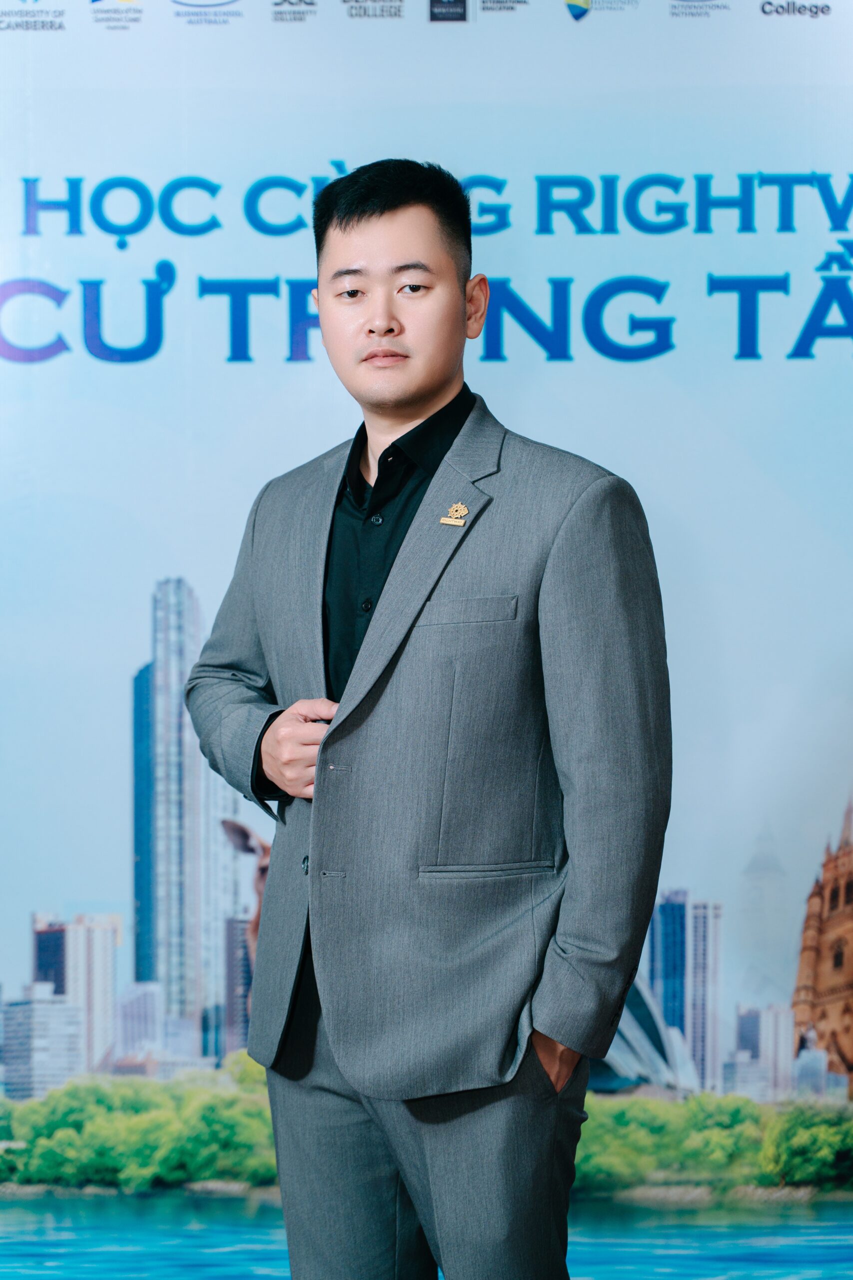 Mr. Hoang Le